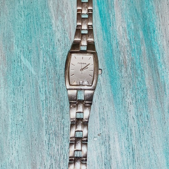 Ladies Fossil watch - Picture 2 of 3